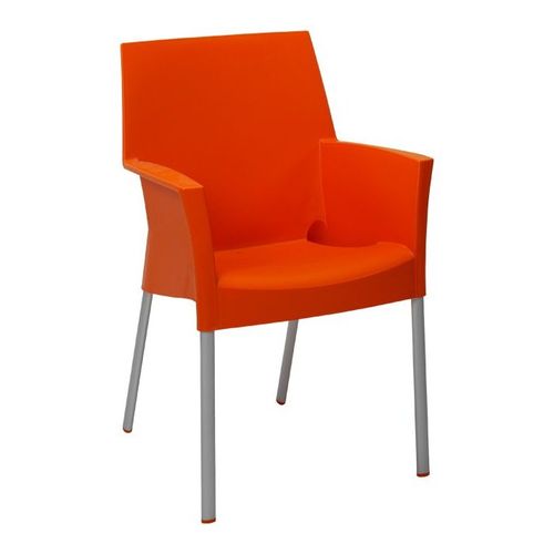 Plastové zahradní stoličky